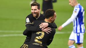 体育中超：山东泰山队球迷与成都球迷暖心互动